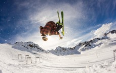 开云：切尔西胸前赞助商空缺，TA报道揭示商业策略，与比赛表现无关