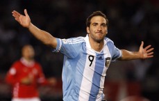 kaiyun：恩比德谈漏判干扰球，胜利之余呼吁联盟提升关键判罚公正性